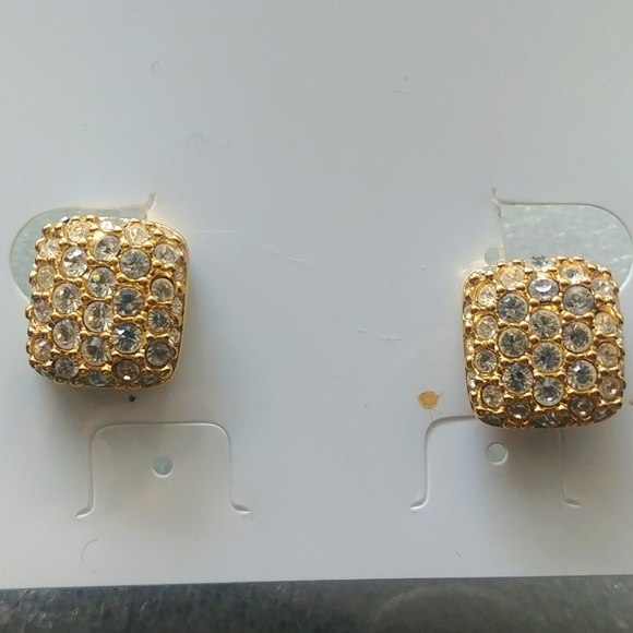Swarovski Goldtone Crystal Square Clip on Earrings - Picture 1 of 3